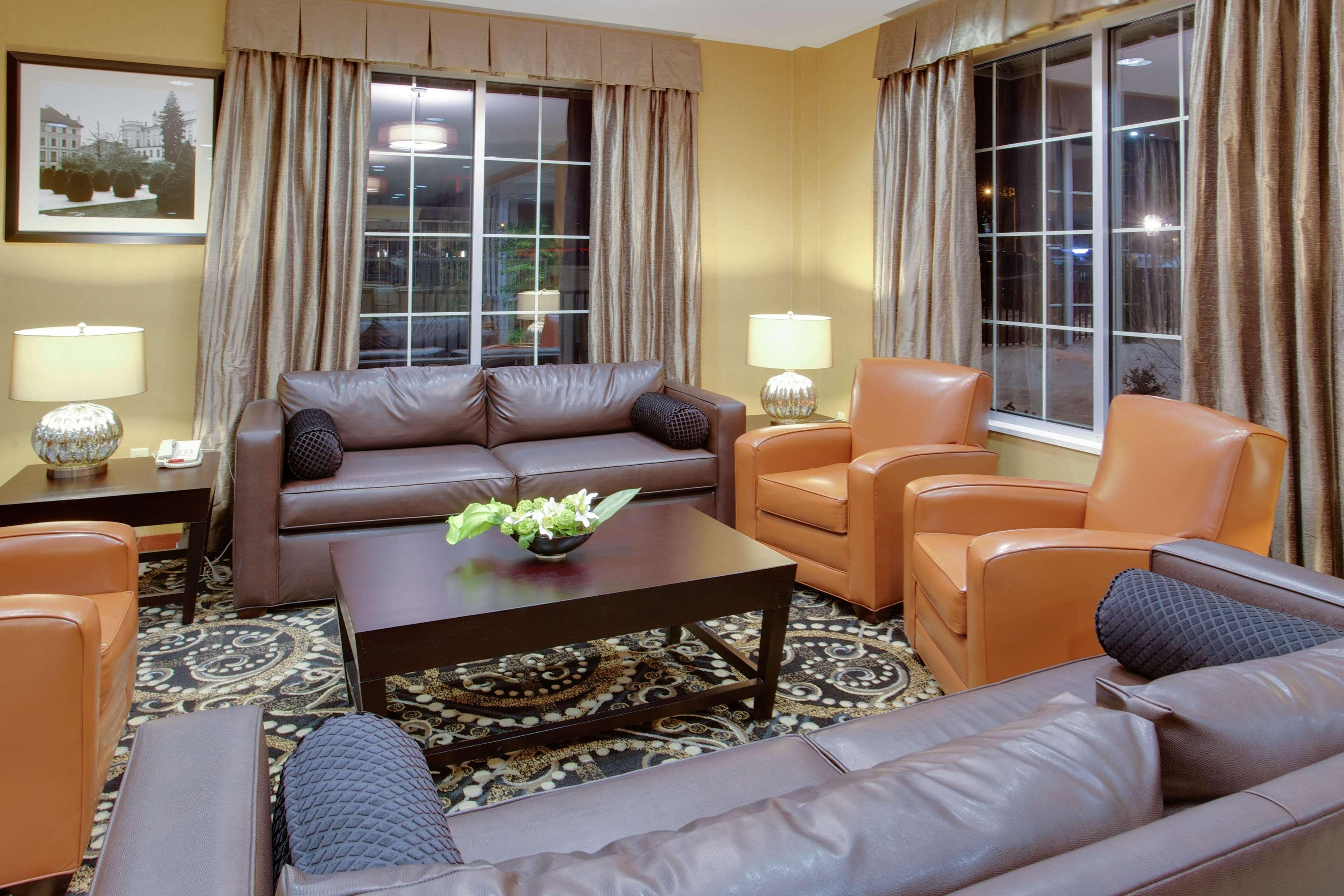 Hampton Inn Manchester Downtown Екстериор снимка