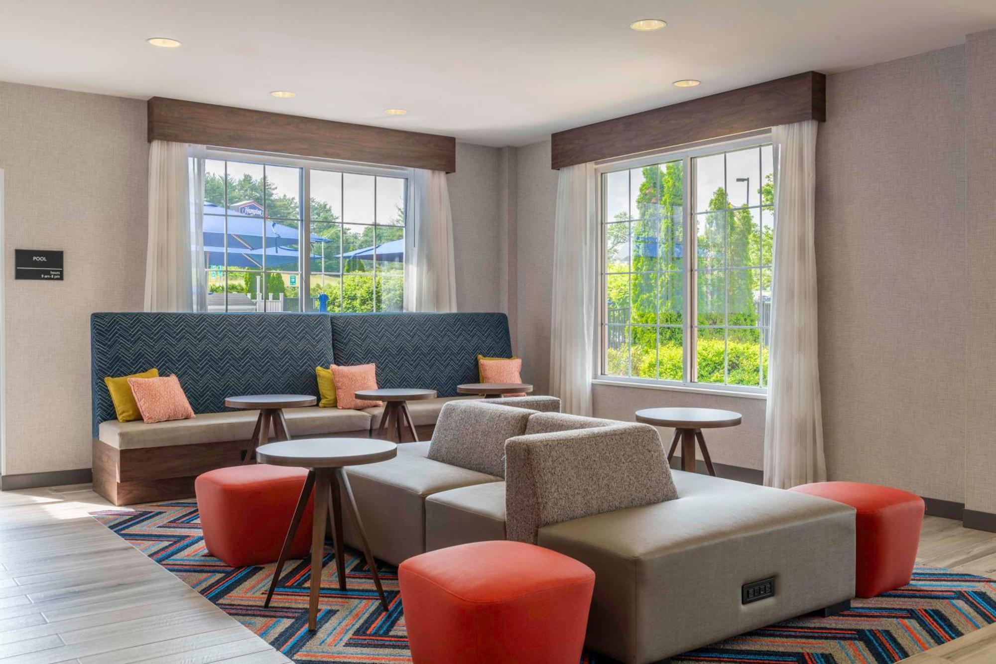 Hampton Inn Manchester Downtown Екстериор снимка