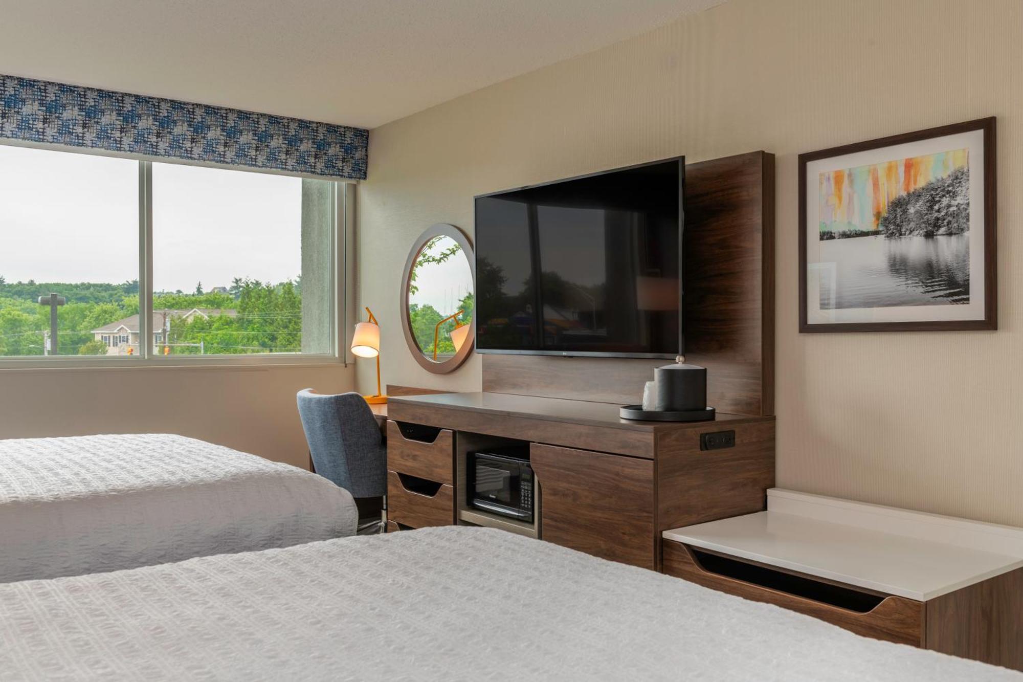Hampton Inn Manchester Downtown Екстериор снимка