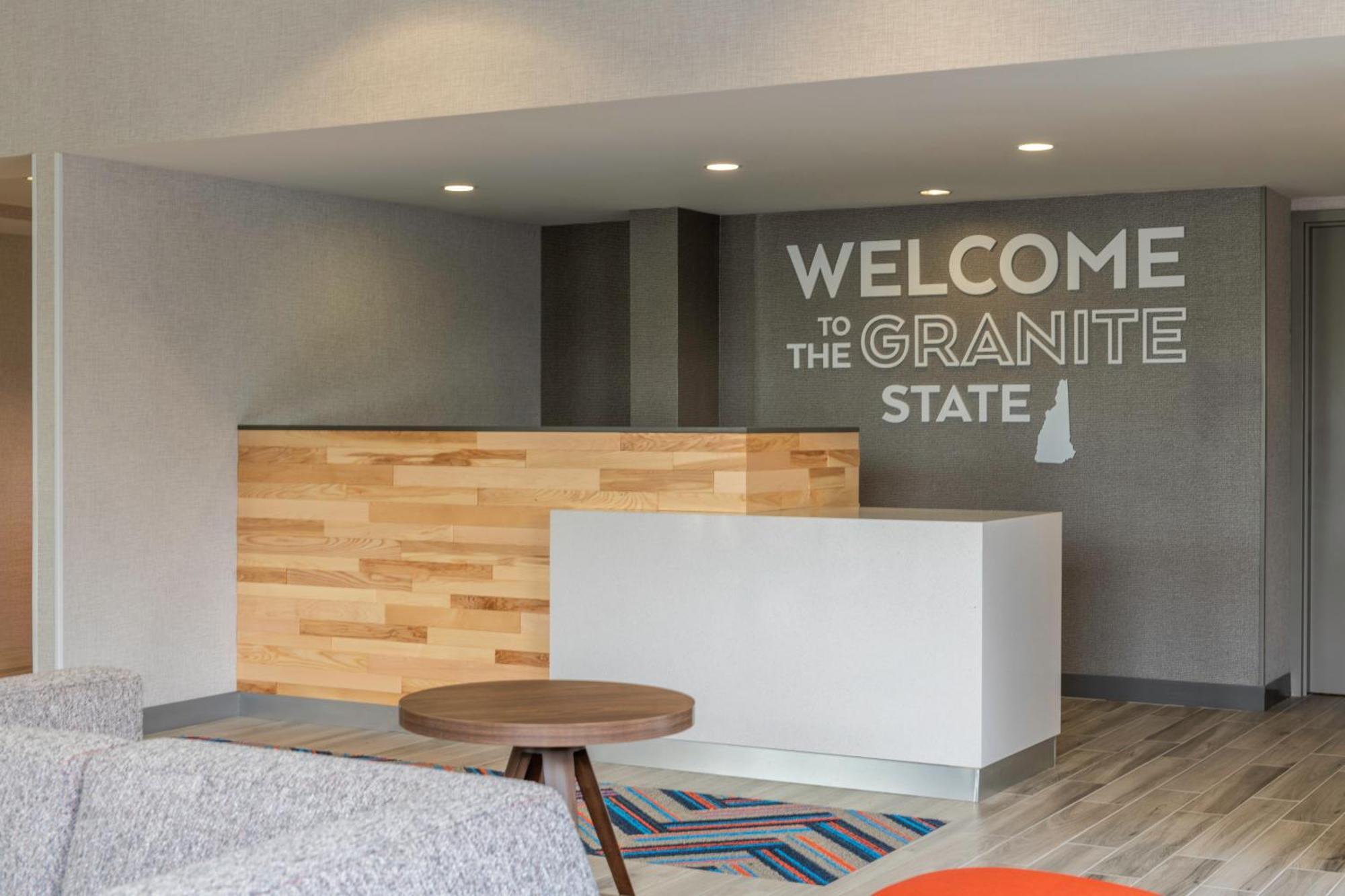 Hampton Inn Manchester Downtown Екстериор снимка